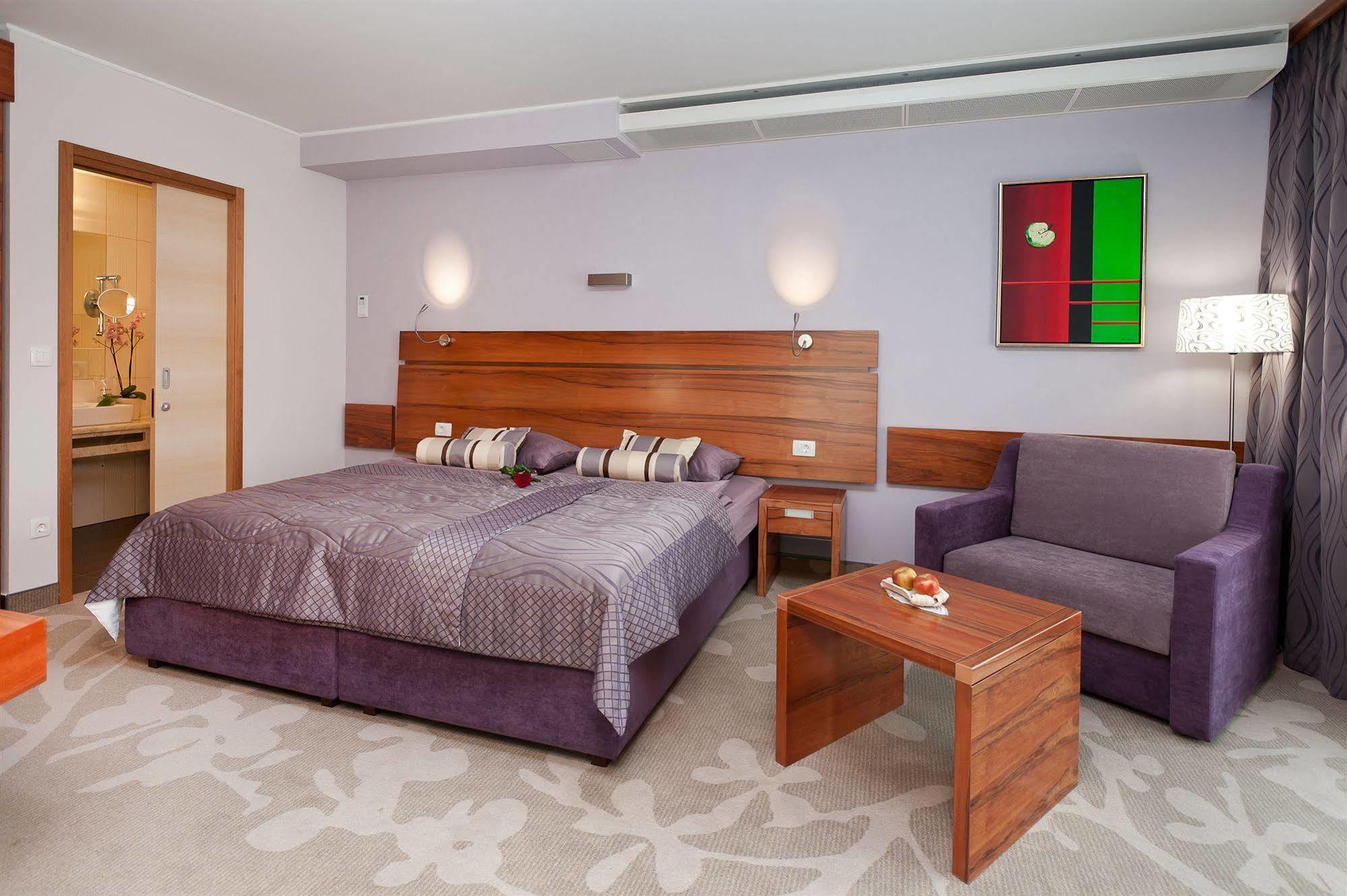 Terme Zrece - Hotel Atrij Extérieur photo